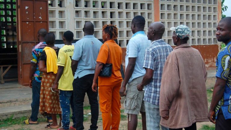 Élections municipales au Togo : Sous haute vigilance, les Togolais votent en paix togo elections