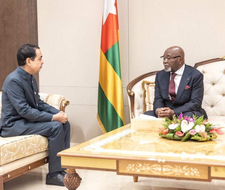 Jean-Lucien Savi de Tové accrédite Shri Sayed Razi comme nouvel ambassadeur de l’Inde au Togo Savi de Tové, a reçu ce 31 juillet 2025 les lettres de créance du nouvel ambassadeur de l’Inde au Togo