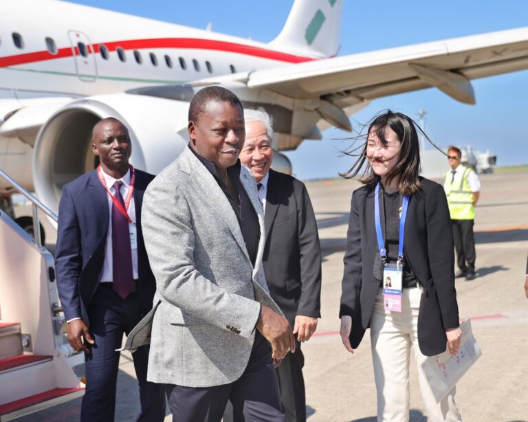 Faure Gnassingbé représente le Togo au Japon dans le cadre de la TICAD9 TICAD9 : le Président du Conseil est arrivé au Japon pour porter la voix du Togo