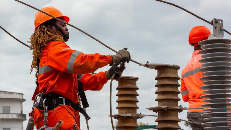 Togo : le gouvernement déclare la guerre au gaspillage d’électricité dans les bâtiments publics