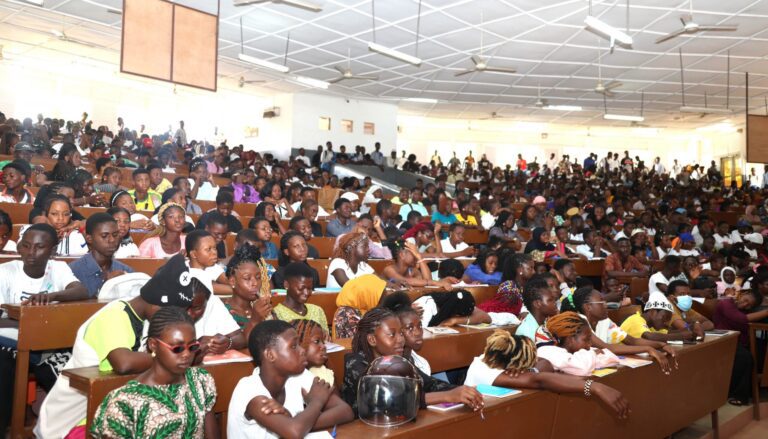 Université de Lomé : comment s’inscrire sans le certificat de nationalité ?