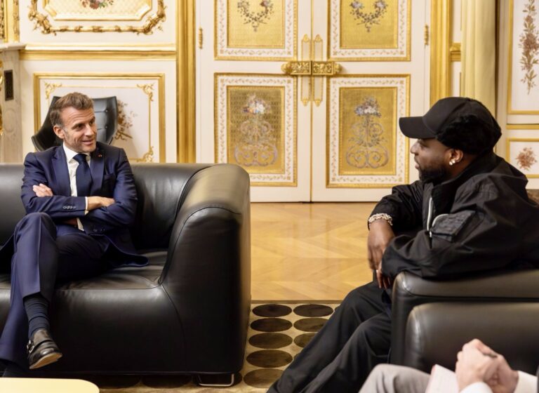 Davido rencontre le président français Macron