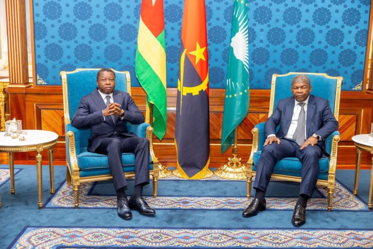 Faure Gnassingbé à Luanda pour le 3e Sommet sur le financement des infrastructures en Afrique Faure Gnassingbé représente le Togo