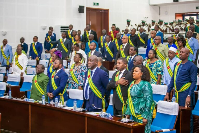 Assemblée nationale : La liste des 14 nouveaux députés qui font leur entrée au Parlement Assemblée nationale : 14 nouveaux députés font leur entrée au Parlement