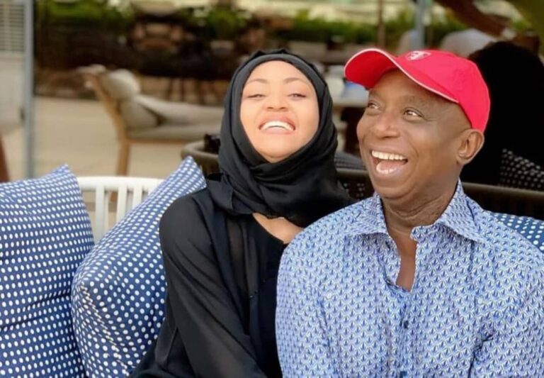 Regina Daniels : L’actrice aurait pardonné son mari milliardaire Ned Nwoko Regina Daniels et Ned Nwoko : le couple se réconcilie après la tourmente