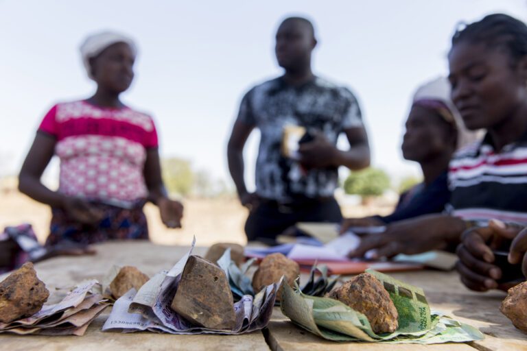 Togo : Une enquête nationale pour mieux comprendre l’accès aux services financiers une enquête nationale pour mieux comprendre l’accès aux services financiers