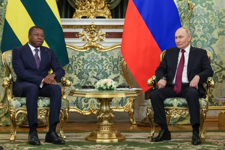 Tête-à-tête Faure–Poutine : Voici ce que les deux présidents ont évoqué en privé Faure Gnassingbé et Vladimir Poutine