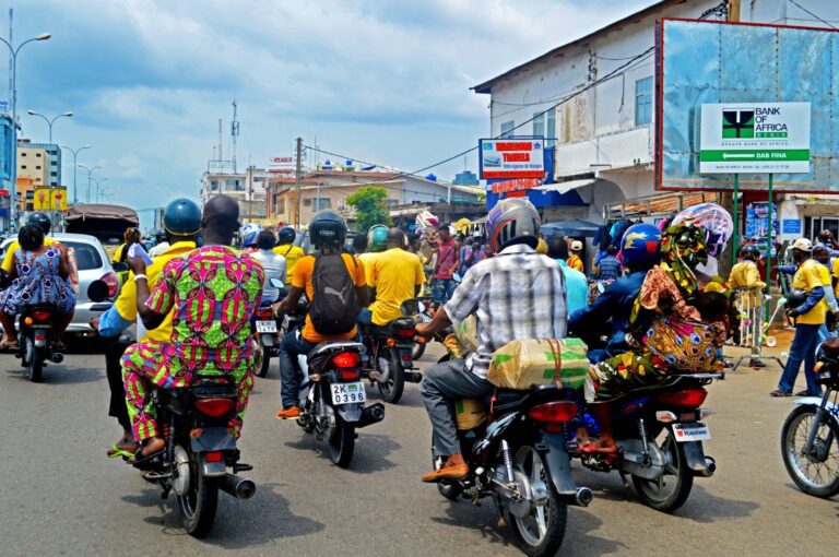 Congo : La vente de motos et de machettes suspendue jusqu’à nouvel ordre Congo-Brazzaville: la vente de machettes et de motos