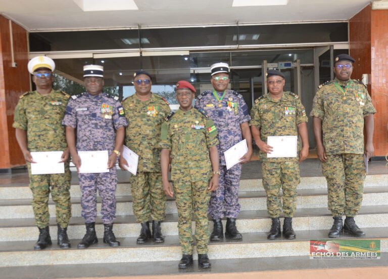 Togo : Les militaires admis à la retraite célébrés par les FAT Togo : les militaires admis à la retraite célébrés par les FAT