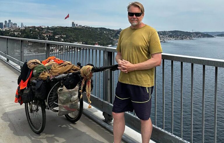 Karl Bushby, 56 ans, a