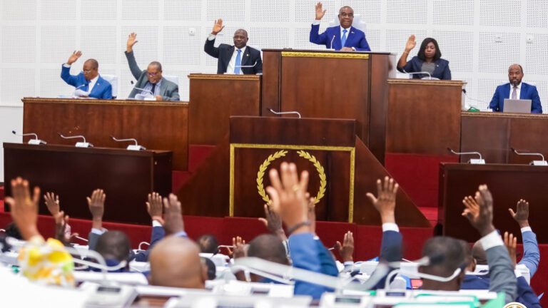 L’Assemblée nationale adopte le budget de 2751 milliards FCFA pour gérer le Togo en 2026 budget de 2751 milliards FCFA pour gérer le Togo en 2026
