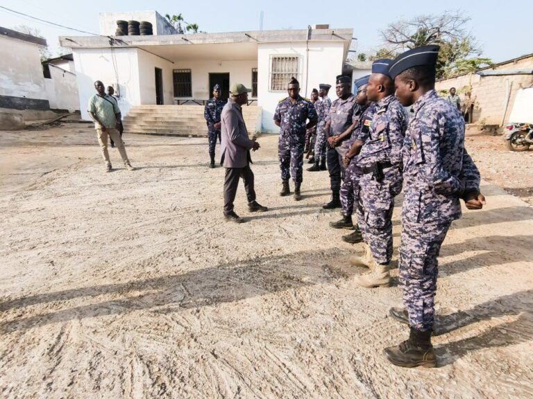 Le ministre Madjoulba au contact des forces de l'ordre dans le Grand Nord