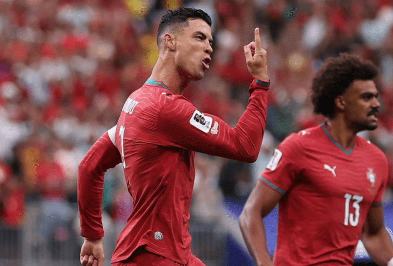 Cristiano Ronaldo envoie un message fort après son doublé