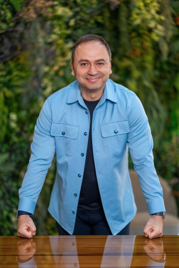Hassan Dakhlallah change de dimension : Le PCA de PORTEO Group part à la conquête de l’Afrique