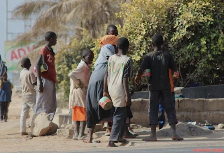 Togo : À Vogan, il est désormais interdit aux enfants de moins de 14 ans de sortir après 22 heures Togo : Une interdiction formelle de circuler après 22 heures pour les enfants de moins de 14 ans