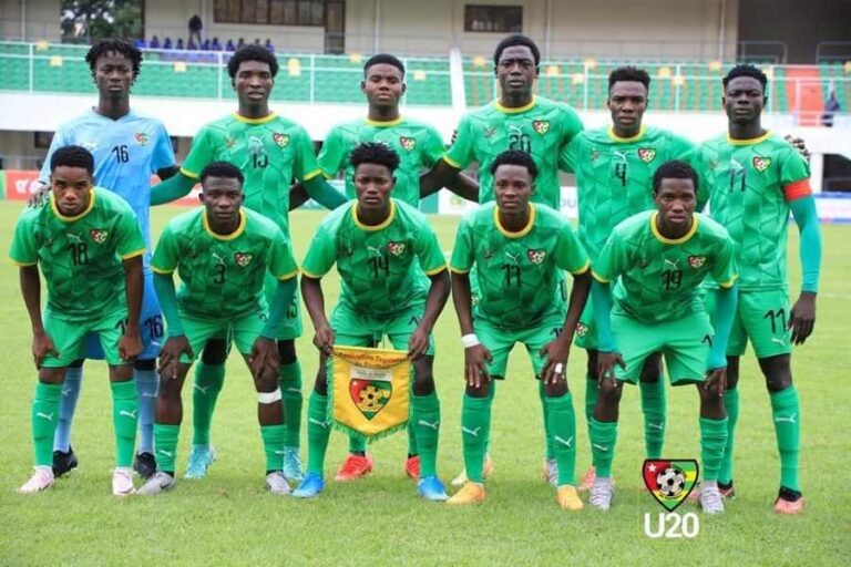 Éliminatoires CAN U20 : Le grand défi des Éperviers Juniors face au Nigéria Éliminatoires CAN U20 : Les Éperviers Juniors face à un défi monumental contre le Nigéria