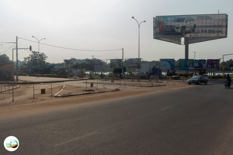 Route barrée à Lomé : la fermeture de la jonction des boulevards de la Kara et Eyadéma prolongée Route barrée à Lomé