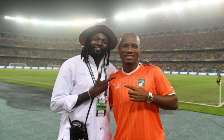 Drogba et Adebayor