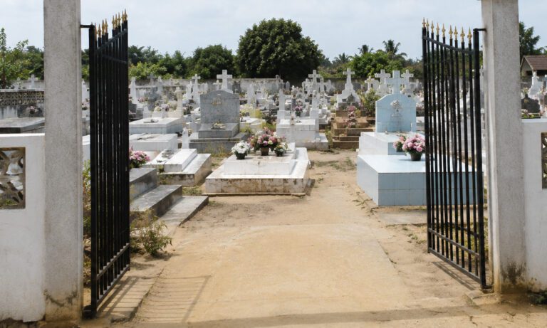 Golfe 3 interdit les inhumations au « Cimetière de Massouhoin »