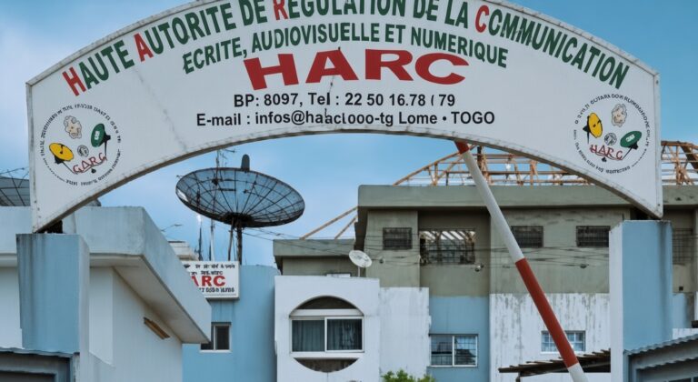 HARC prend officiellement le contrôle des influenceurs, tiktokeurs et web-activistes