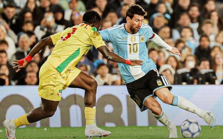 Messi domine le Bénin et offre une victoire 3-0 à l’Argentine Messi domine le Bénin et offre une victoire 3-0 à l'Argentine