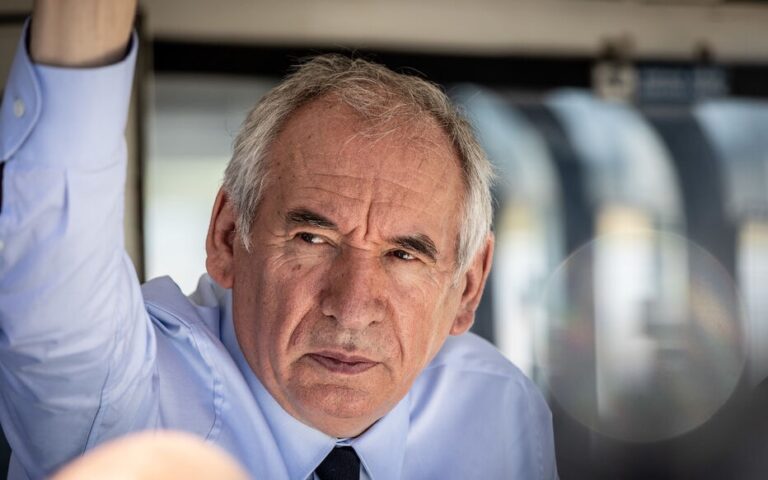 France : Le premier ministre François Bayrou démissionne François Bayrou a remis sa démission à Emmanuel Macron