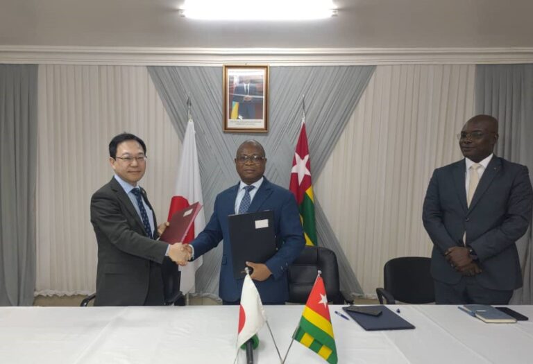 Japon : la police togolaise bénéficie d’un don de véhicules d’une valeur de 1,6 milliard FCFA