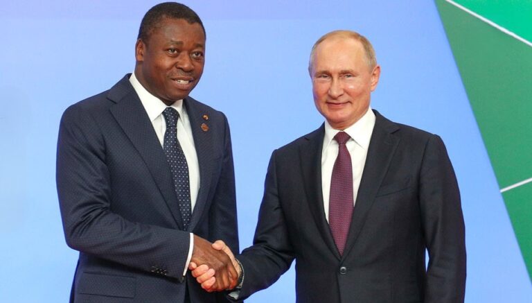 Faure Gnassingbé chez Vladimir Poutine : Un tête-à-tête Russie-Togo Faure Gnassingbé chez Vladimir Poutine en Russie