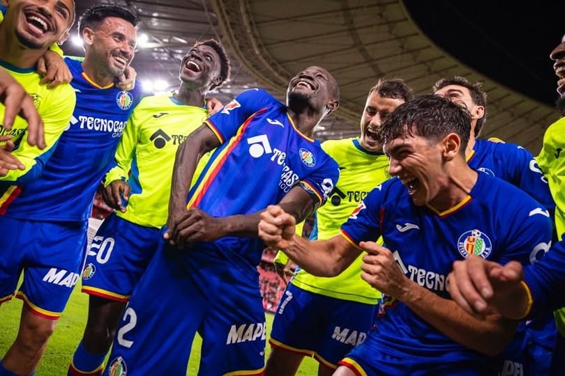 Djene Dakonam célébration des trois points