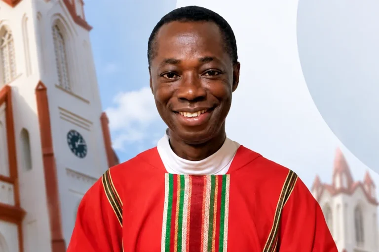 Togo : Mgr Edmond Yawo Amekuse, nouvel évêque de Kpalimé Mgr Edmond Yawo Amekuse, nouvel évêque de Kpalimé