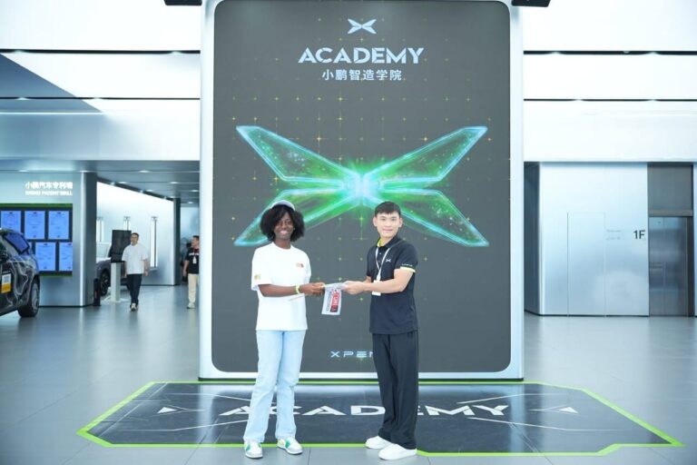 Togo : une jeune fille de 15 ans au cœur de l'intelligence artificielle mondiale à Shenzhen